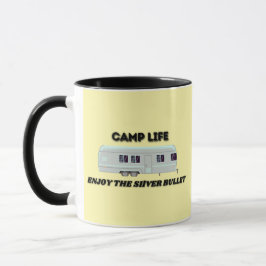 Taza de café de vida en el campamento