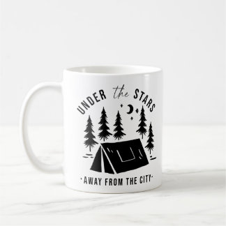 Taza De Café Debajo De Las Estrellas Lejos De La Ciudad