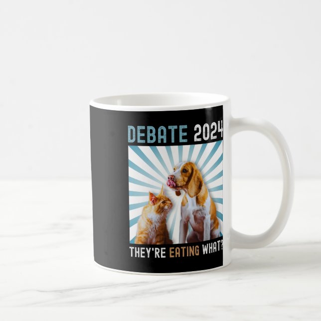 Taza De Café Debate sobre las elecciones de 2024: El gato de pe (Derecha)