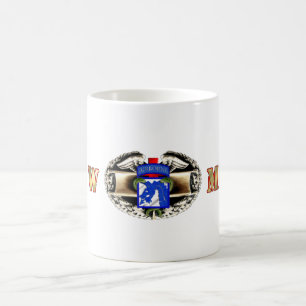 Taza De Café Décimo octavo CUERPO aerotransportado del MÉDICO
