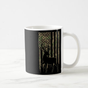 Taza De Café Deer de cola blanca cazando camufla de la bandera
