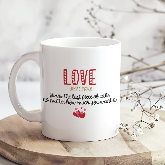 Taza De Café Definición de amor y forma de corazón Personalizad (LOVE definition & Custom Heart Shape Photo Coffee Mug on a boho kitchen table with tiny flowers)