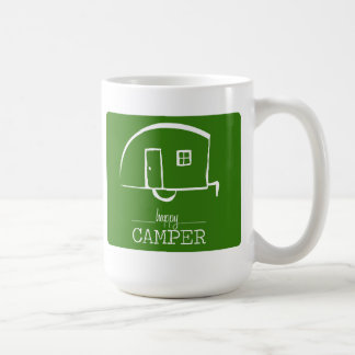 Taza de café del campista contento