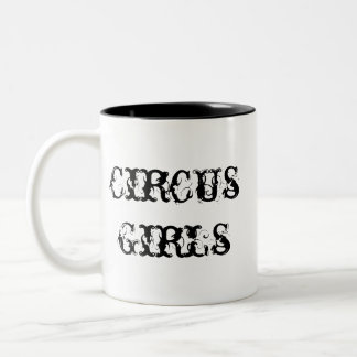 Taza de café del chica del circo