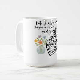 Taza de café del fregadero de la cocina