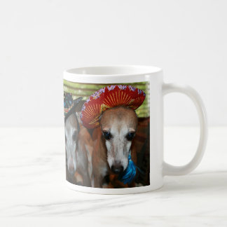 Taza de café del galgo italiano
