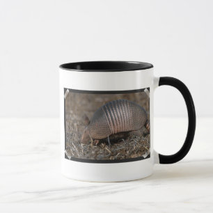 Taza de café del hábitat del armadillo