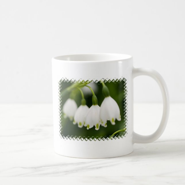 Taza de café del lirio de los valles (Derecha)