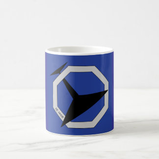 Taza de café del logotipo de la bandera del
