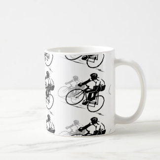Taza de café del montar a caballo de la bicicleta