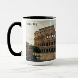 Taza de café del paisaje del atardecer del Coliseo