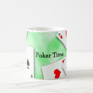 Taza de café del tiempo del póker