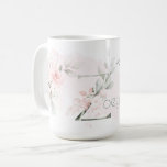Taza De Café Delicada letra Rubor rosa rosa rosa rosa monograma<br><div class="desc">Letra monograma Z - Un lavado de acuarela rosa pálido detrás de delicados rosas de cabaña rosada. Bonito acuarela pulverizadores florales a ambos lados de la taza - y decorar la gran primera letra de su nombre. Delicada follaje verde ahumado pintado a mano y rosas dulces de color rosa rubor...</div>
