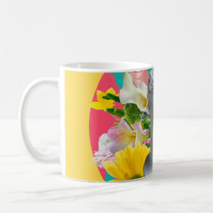 Taza De Café Delicado. Collage con el aislamiento de la estatua