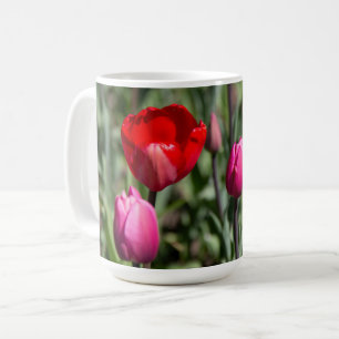 Taza De Café Delicados tulipanes rojos y morados