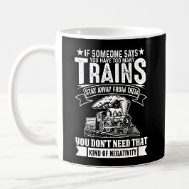 Taza De Café Demasiados trenes, tren ferroviario con motor de v