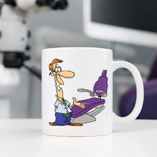 Taza De Café Dentista hombre divertido y sillón dental púrpura