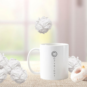 Taza De Café Derechos de autor Tipográfico moderno en blanco y 