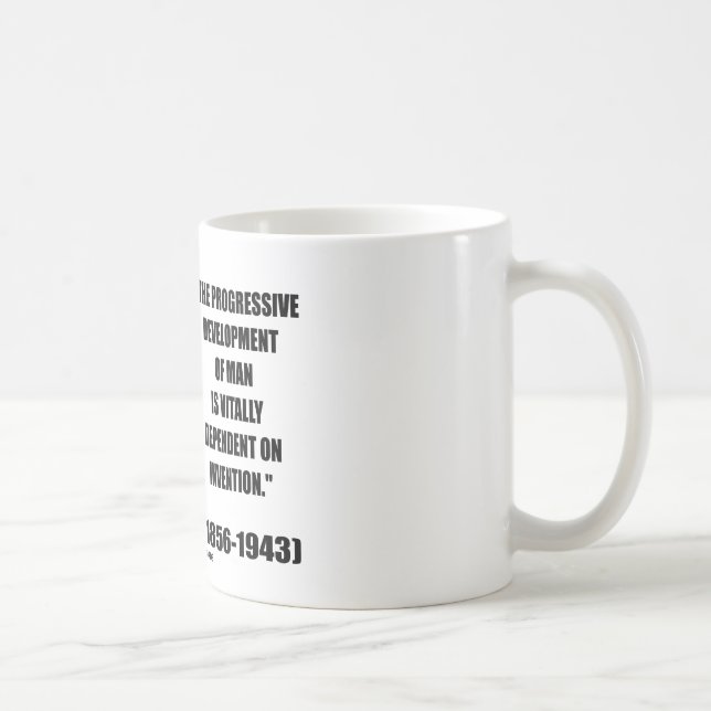 Taza De Café Desarrollo progresivo de Nikola Tesla de la cita (Derecha)