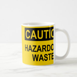 Taza De Café Desechos peligrosos de la precaución