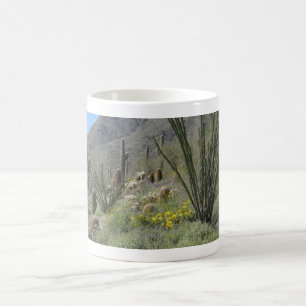Taza De Café Desierto de Sonoran en la floración