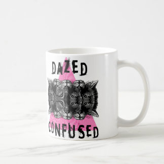 TAZA DE CAFÉ DESLUMBRADO Y CONFUNDIDO
