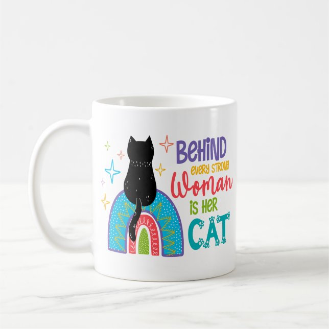 Taza De Café Detrás De Cada Mujer Fuerte Está Su Gato (Izquierda)