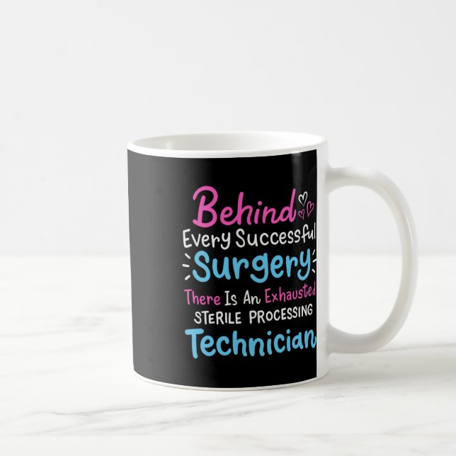 Taza De Café Detrás de cada técnico de procesamiento estéril de (Derecha)
