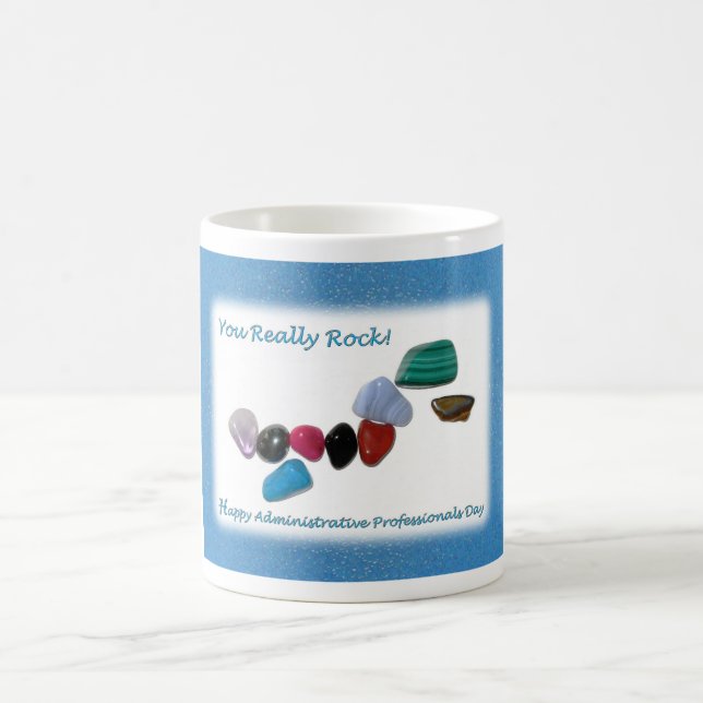 Taza De Café Día administrativo feliz de los profesionales (Centro)