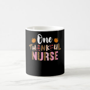 Taza De Café Día de Acción de Gracias Una Enfermera Agradecida 
