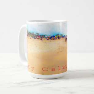 Taza De Café Día de la niebla en la playa