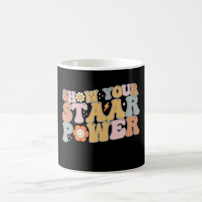 Taza De Café Día de prueba de Mostrar tu poder STAAR Groovy (Centro)
