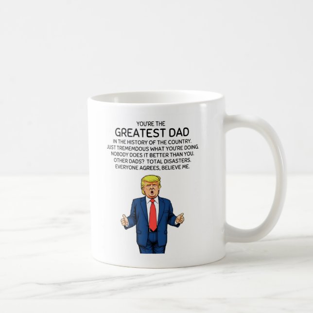 Taza De Café Día del Padre Trump cumpleaños de Trump (Derecha)