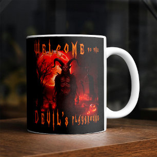 Taza De Café Diablo Satan en el cementerio nocturno con luna ro