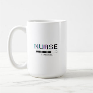 Taza De Café Diseño de arte pixelado de enfermera cargando con 