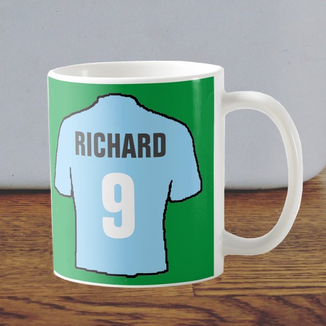 Taza De Café Diseño de camisas de fútbol en azul cielo. (Subido por el creador)