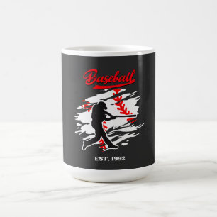 Taza De Café Diseño Gráfico de Silueta de Béisbol – EST. 1992