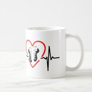Taza De Café Diseño irlandés del latido del corazón del