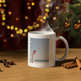 Taza De Café Diseño personalizado de vibras de verano con tipog