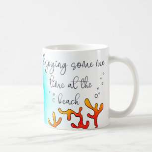 Taza De Café Disfrutándome del tiempo en la peluca de la playa