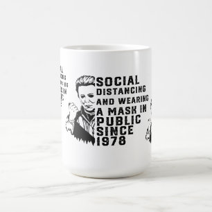 Taza De Café Distancia social de Michael Myers