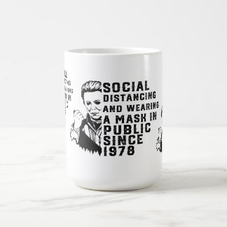 Taza De Café Distancia social de Michael Myers