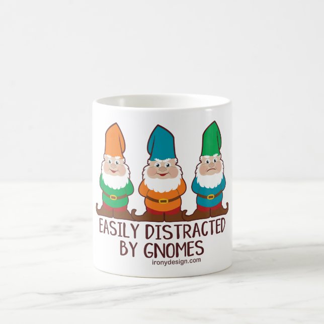 Taza De Café Distraído fácilmente por gnomos (Centro)