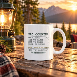 Taza De Café Divertida Alimentó El Estanque Con Un