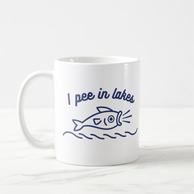 Taza de café divertida para pescadores que dice Me (Izquierda)