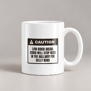 Taza De Café Divertida Parada En El Pasillo Para S