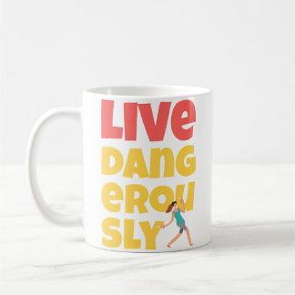 Taza De Café Divertido Corriendo Con Tijeras Vive Peligrosament