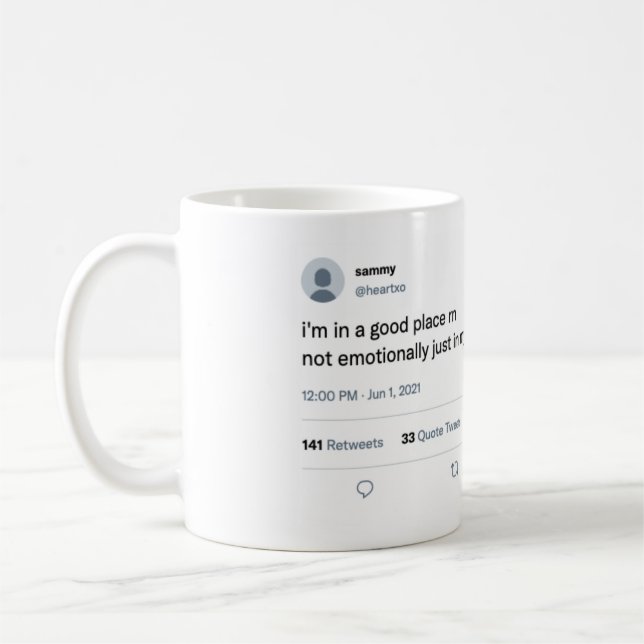 Taza De Café Divertido tuiteo en un departamento en la residenc (Izquierda)