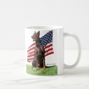Taza De Café Dobermann rojo y bandera