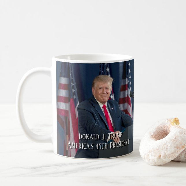 Taza De Café Donald J. Trump 45.º presidente Keepsake (Con donut)